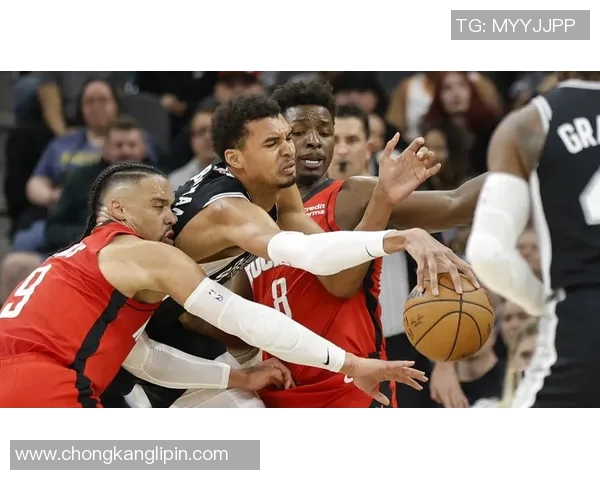 火箭队与马刺队激战5月15日季后赛精彩回顾与分析 火箭队与马刺队激战5月15日季后赛精彩回顾与分析