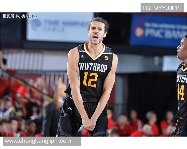 谢里夫与库克斯激战正酣比分悬念不断引人关注