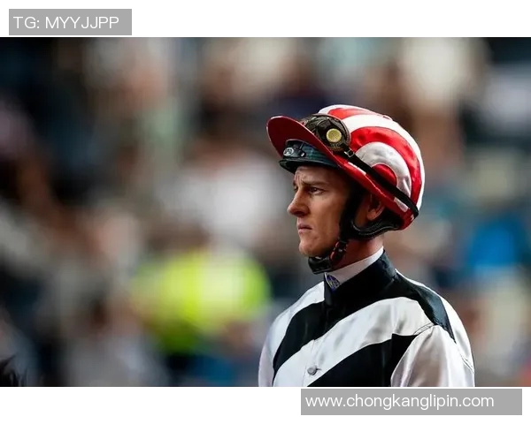 骨头与科米尔的对决谁能称霸赛场的巅峰之战 骨头与科米尔的对决谁能称霸赛场的巅峰之战