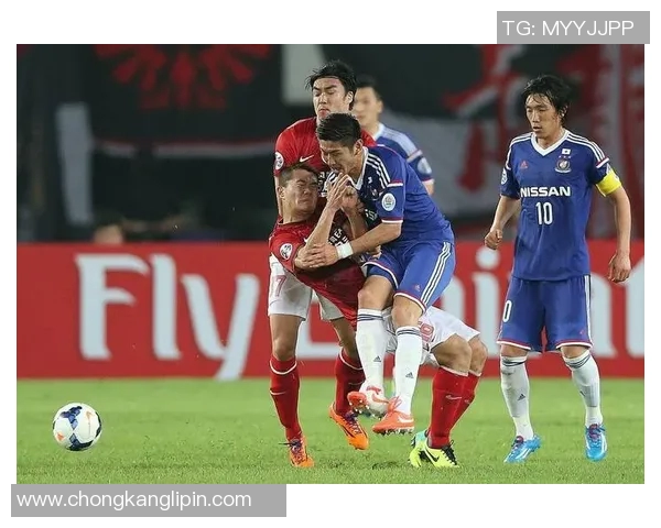 神户顺利主场迎战横滨水手争夺联赛关键三分的激烈对决