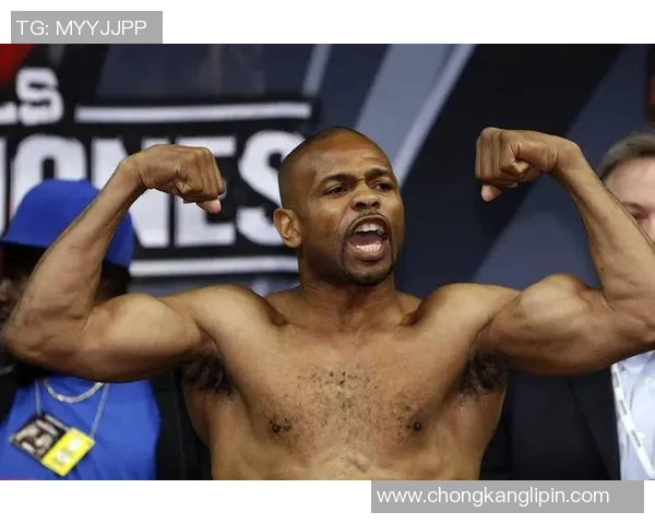 泰森与小罗伊琼斯经典对决精彩瞬间图片回顾与分析 泰森与小罗伊琼斯经典对决精彩瞬间图片回顾与分析