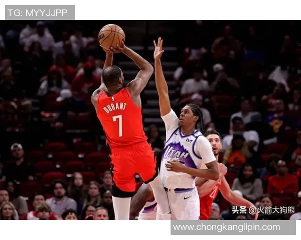 火箭与爵士季后赛第三场精彩对决全景回顾与分析